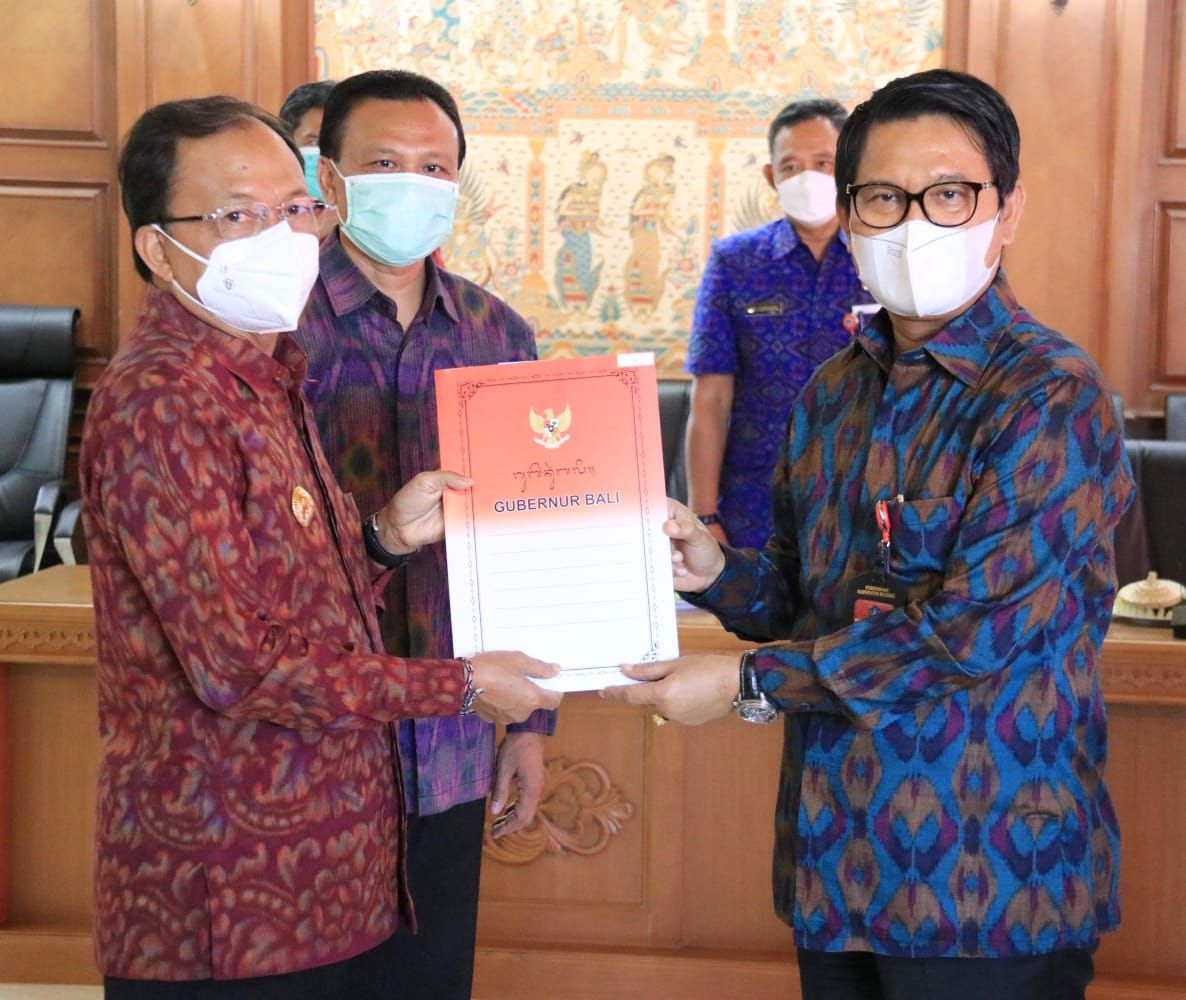 podiumnews.com-Sekda Adi Arnawa Resmi Ditunjuk Sebagai Plh. Bupati Badung